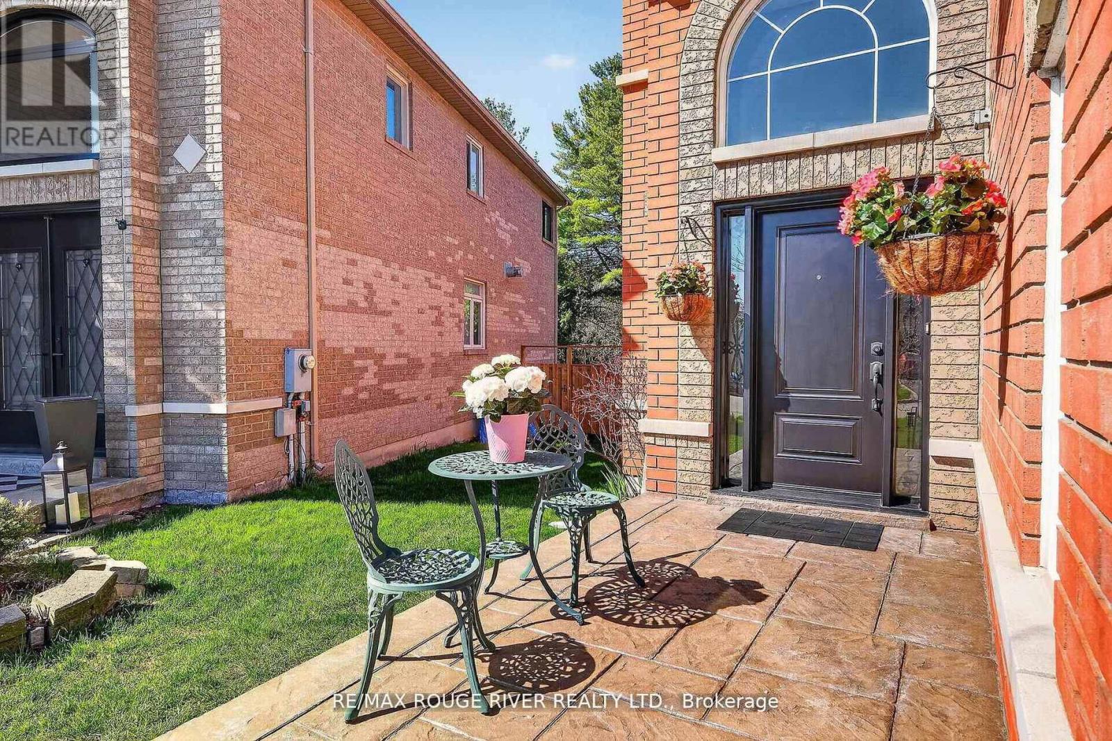 461 Summerpark Crescent, Pickering, Ontario  L1V 7A9 - Photo 6 - E13240652