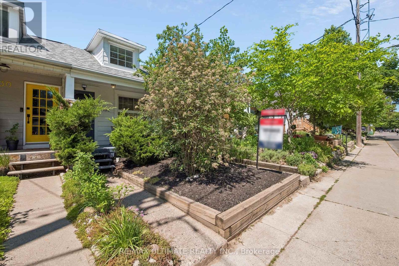 132 Hanson Street, Toronto, Ontario  M4C 1A4 - Photo 2 - E13240786
