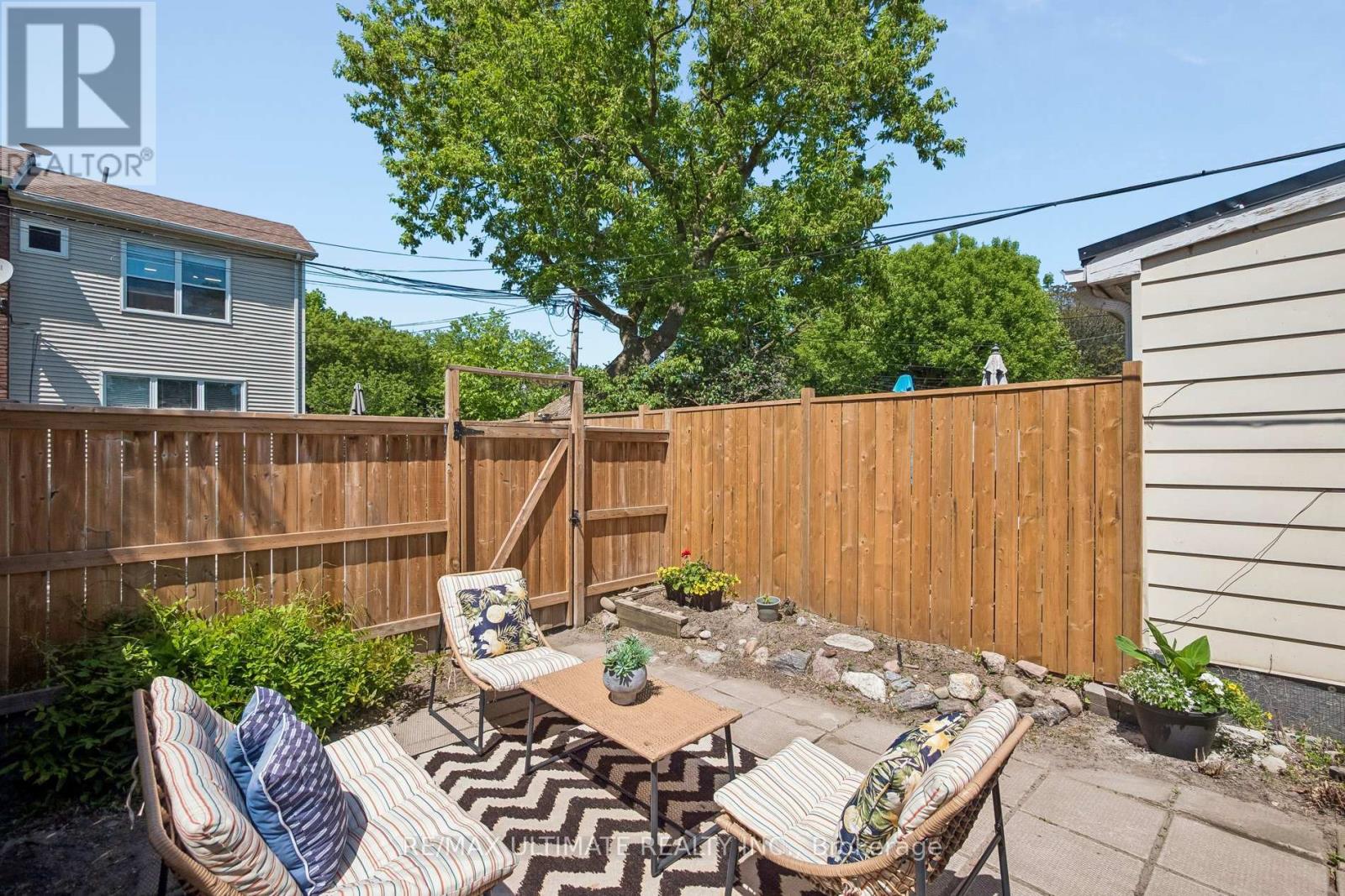 132 Hanson Street, Toronto, Ontario  M4C 1A4 - Photo 31 - E13240786