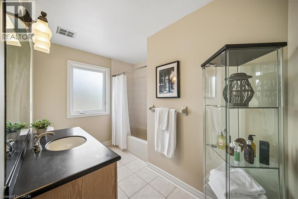 1053 Old Oak Drive, Oakville, Ontario  L6M 3K5 - Photo 18 - 40835977