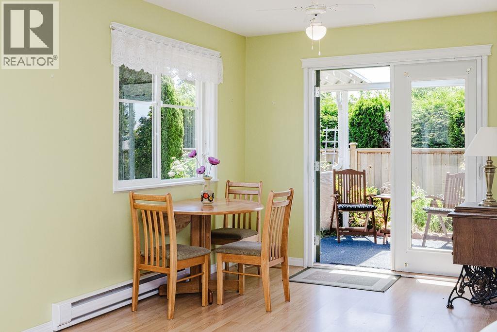 6317 Williams Place, Sechelt, British Columbia  V7Z 0M6 - Photo 12 - R3132152