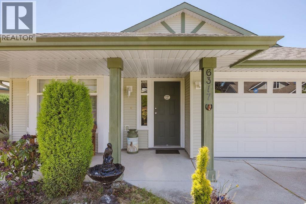 6317 Williams Place, Sechelt, British Columbia  V7Z 0M6 - Photo 3 - R3132152