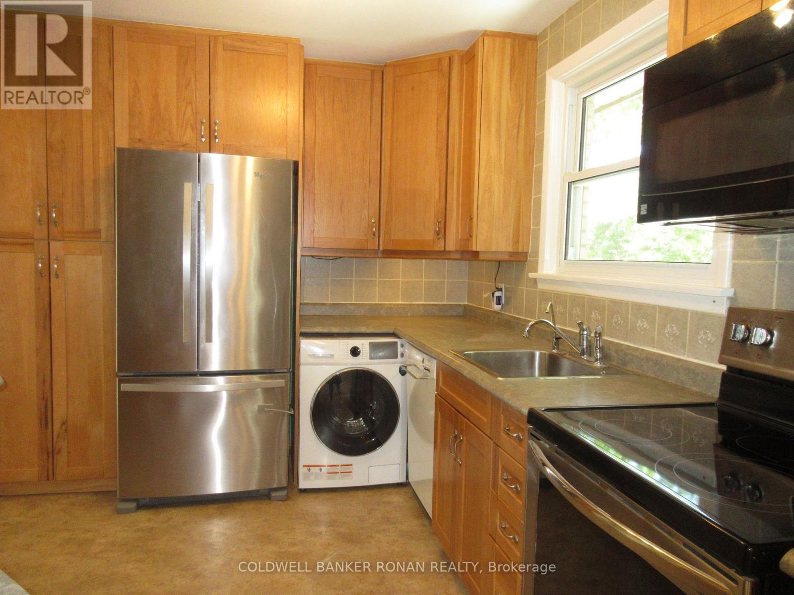 Main Floor - 104 Boyne Crescent, New Tecumseth, Ontario  L9R 1K3 - Photo 5 - N13240596
