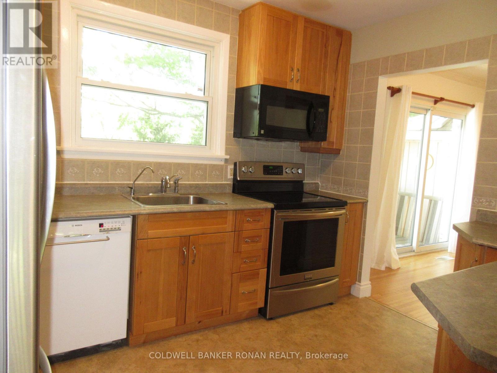Main Floor - 104 Boyne Crescent, New Tecumseth, Ontario  L9R 1K3 - Photo 7 - N13240596