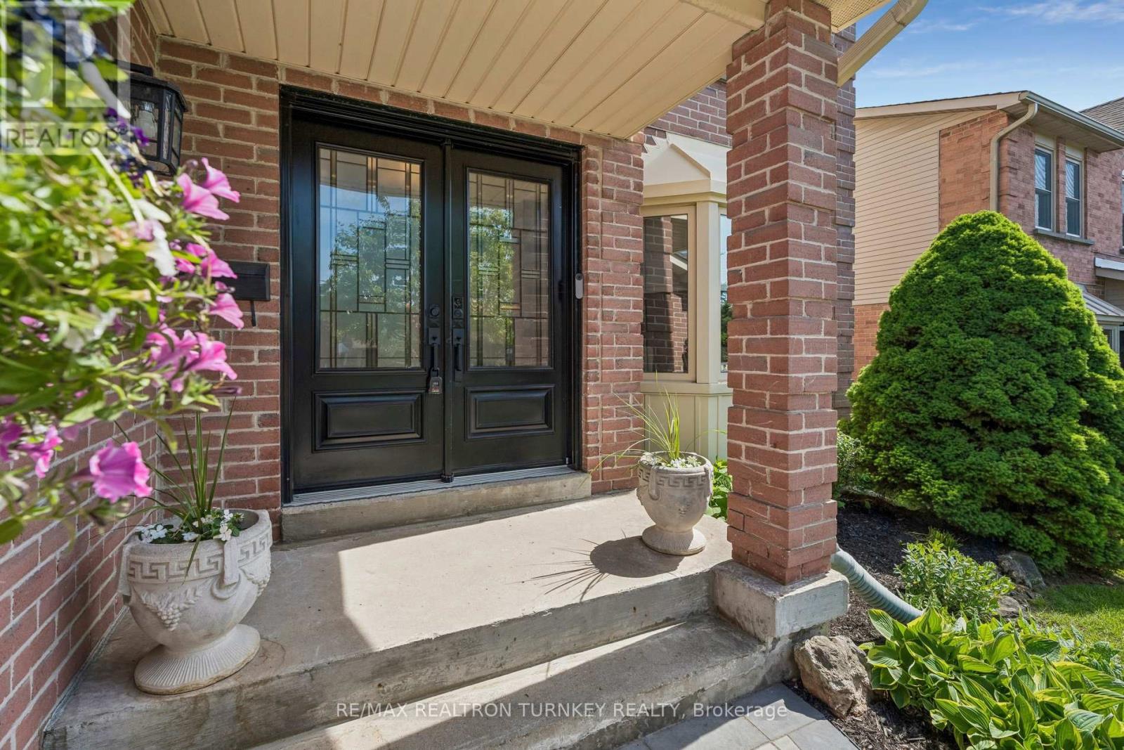 330 Bristol Road, Newmarket, Ontario  L3Y 7Z9 - Photo 4 - N13240630