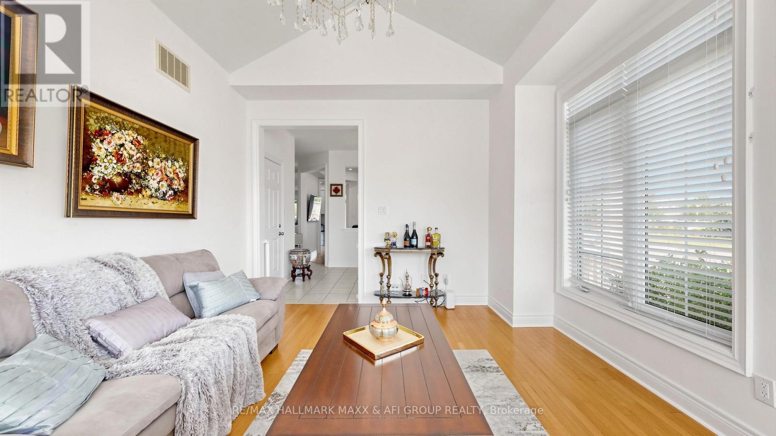 1 Vandervoort Drive, Richmond Hill, Ontario  L4E 0C6 - Photo 7 - N13240896