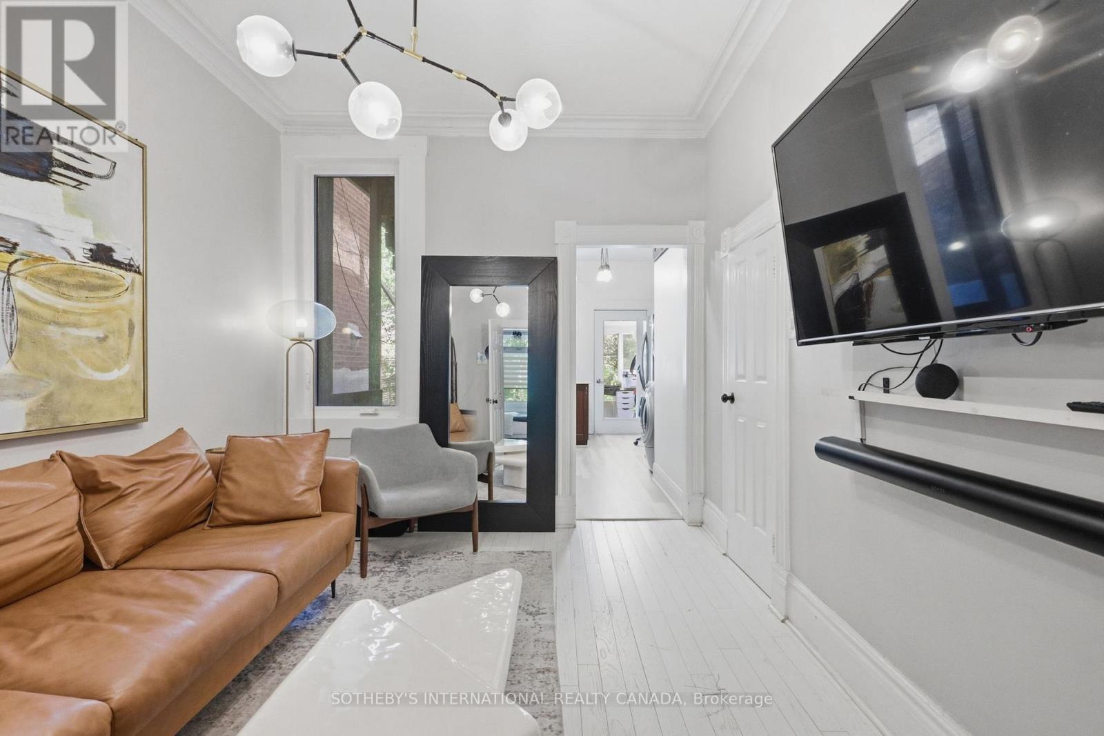 Main - 284 Euclid Avenue, Toronto, Ontario  M6J 2K2 - Photo 4 - C13240934