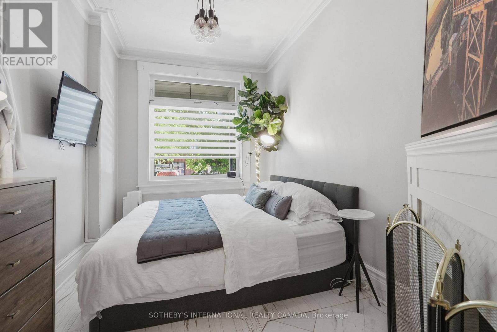 Main - 284 Euclid Avenue, Toronto, Ontario  M6J 2K2 - Photo 7 - C13240934