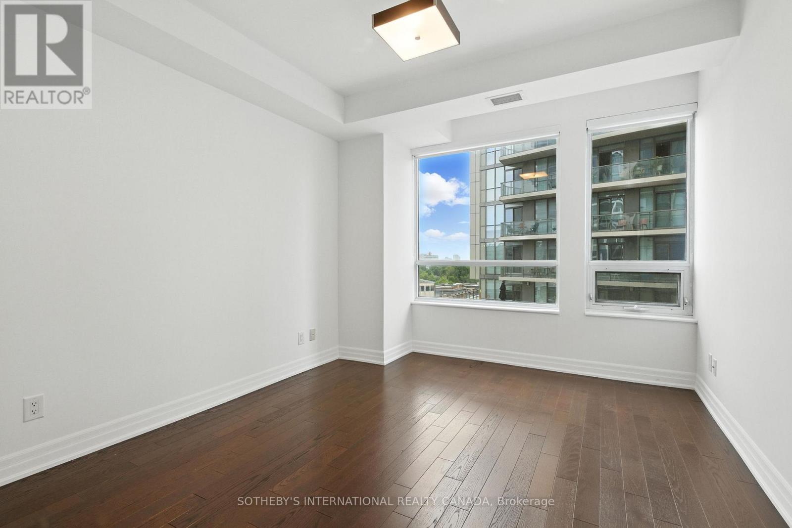 502 - 500 St Clair Avenue W, Toronto, Ontario  M6C 1A8 - Photo 12 - C13240956