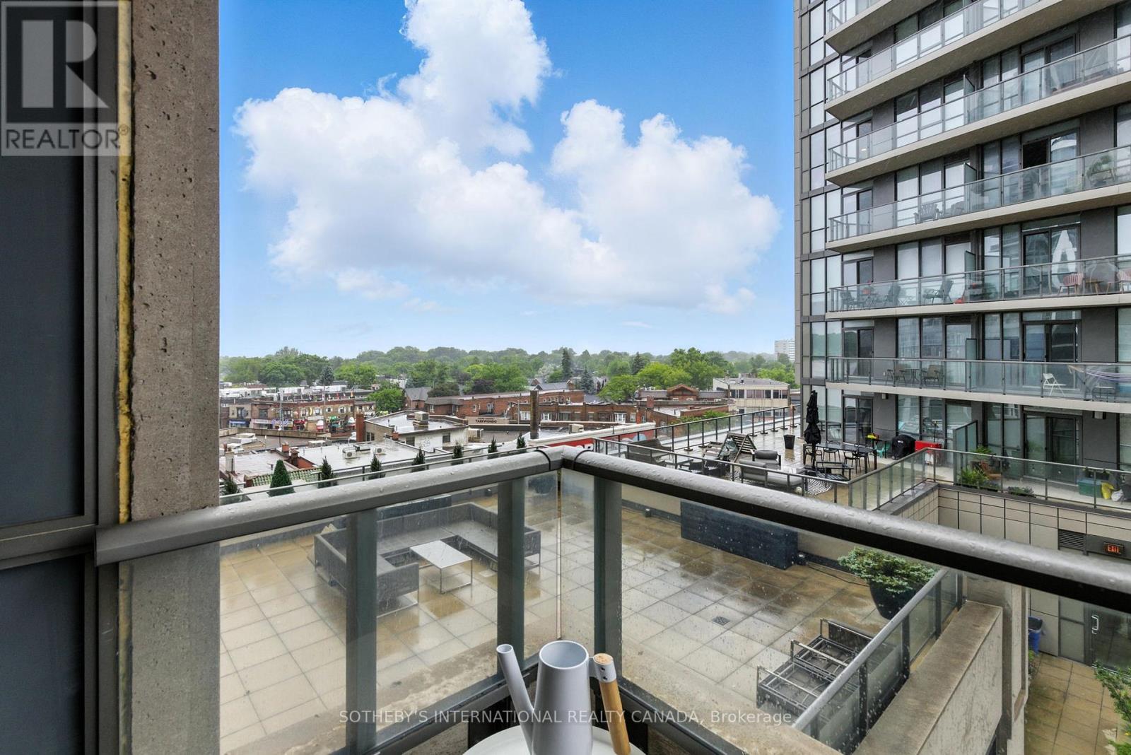 502 - 500 St Clair Avenue W, Toronto, Ontario  M6C 1A8 - Photo 16 - C13240956