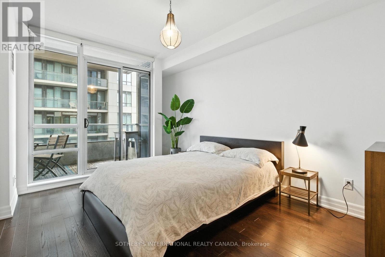 502 - 500 St Clair Avenue W, Toronto, Ontario  M6C 1A8 - Photo 6 - C13240956