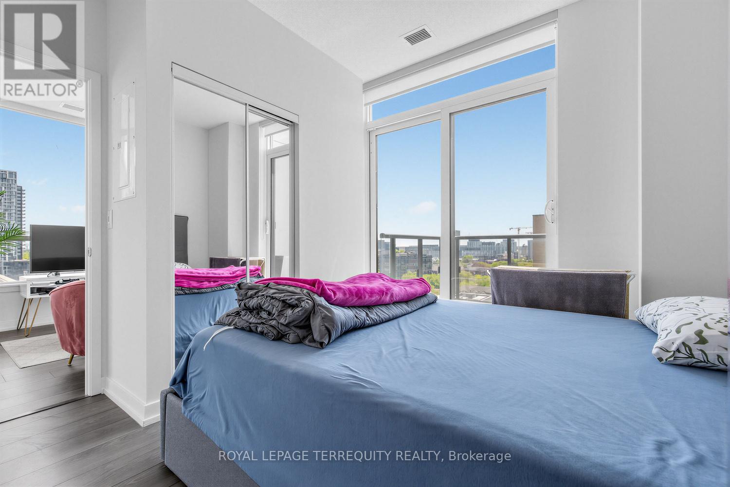 1102-Furn - 200 Sackville Street, Toronto, Ontario  M5A 0C4 - Photo 14 - C13241038