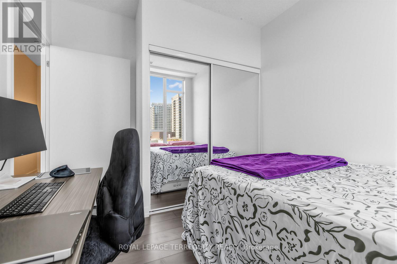 1102-Furn - 200 Sackville Street, Toronto, Ontario  M5A 0C4 - Photo 15 - C13241038