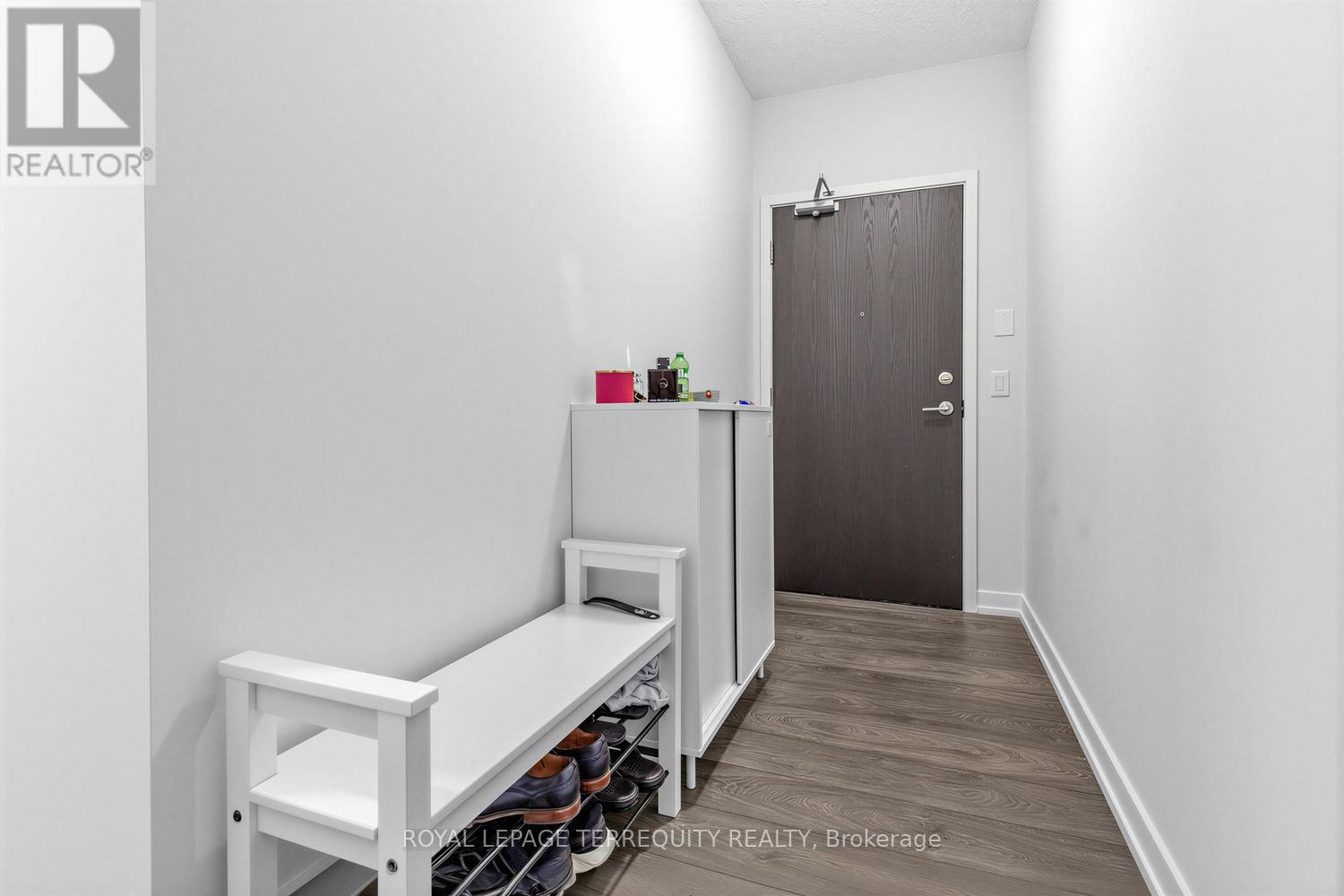 1102-Furn - 200 Sackville Street, Toronto, Ontario  M5A 0C4 - Photo 2 - C13241038