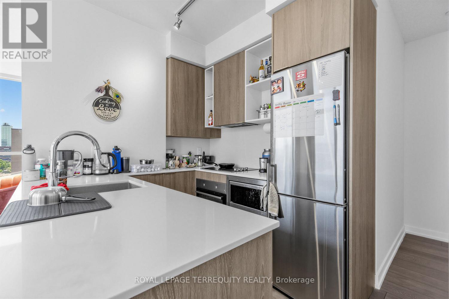 1102-Furn - 200 Sackville Street, Toronto, Ontario  M5A 0C4 - Photo 6 - C13241038