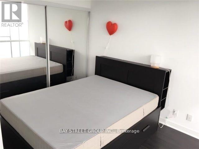 3802 - 15 Grenville Street, Toronto, Ontario  M4Y 0B9 - Photo 5 - C13241070