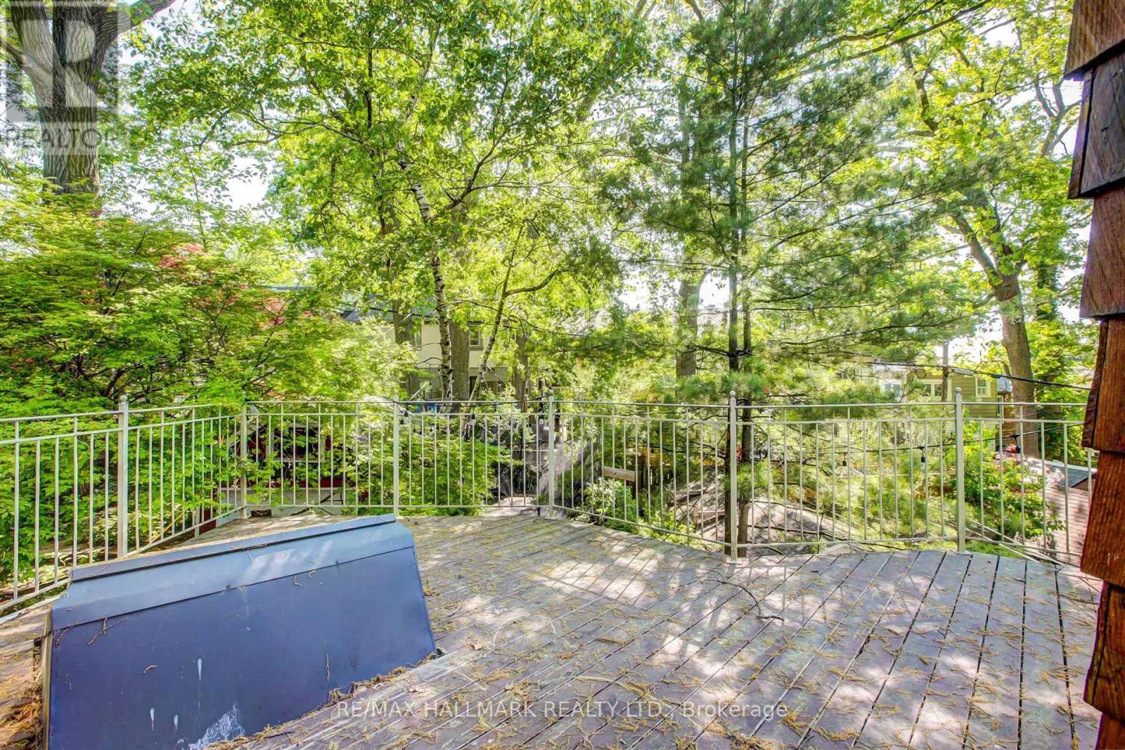 69 Normandy Boulevard, Toronto, Ontario  M4L 3K4 - Photo 18 - E13240944