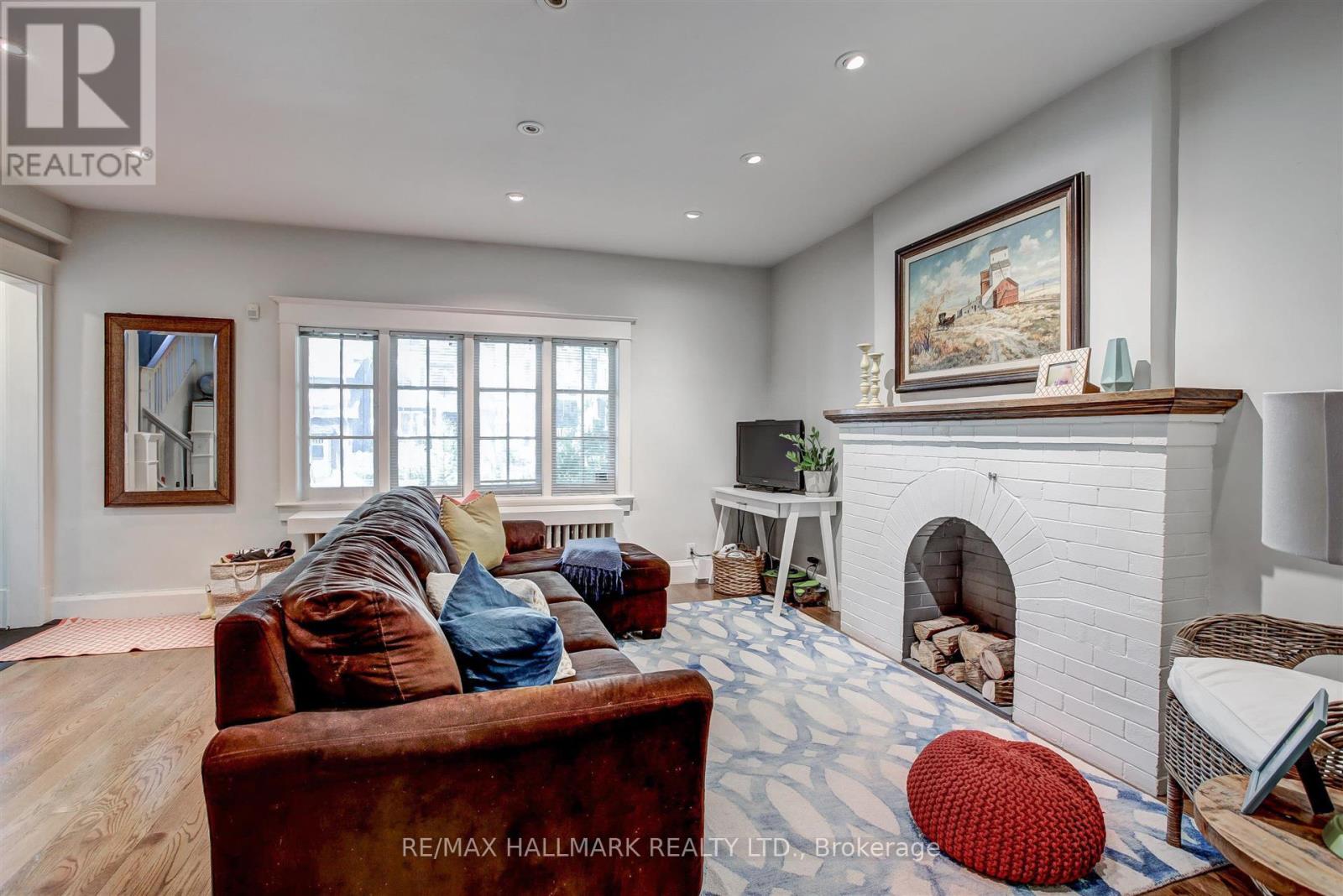69 Normandy Boulevard, Toronto, Ontario  M4L 3K4 - Photo 2 - E13240944