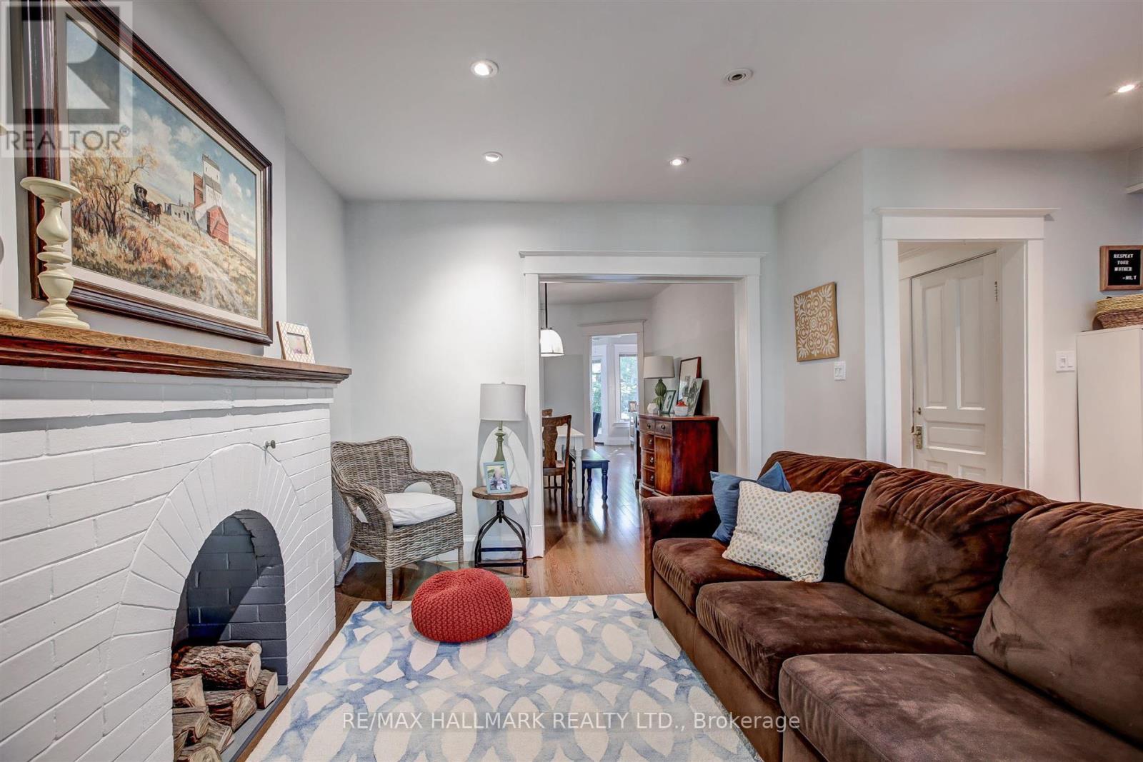 69 Normandy Boulevard, Toronto, Ontario  M4L 3K4 - Photo 3 - E13240944