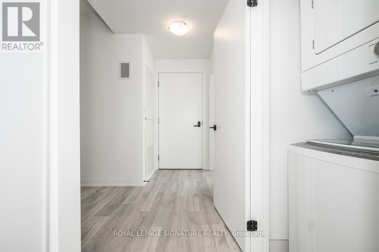 1403 - 220 Missinnihe Way, Mississauga, Ontario  L5H 0A9 - Photo 10 - W13240472