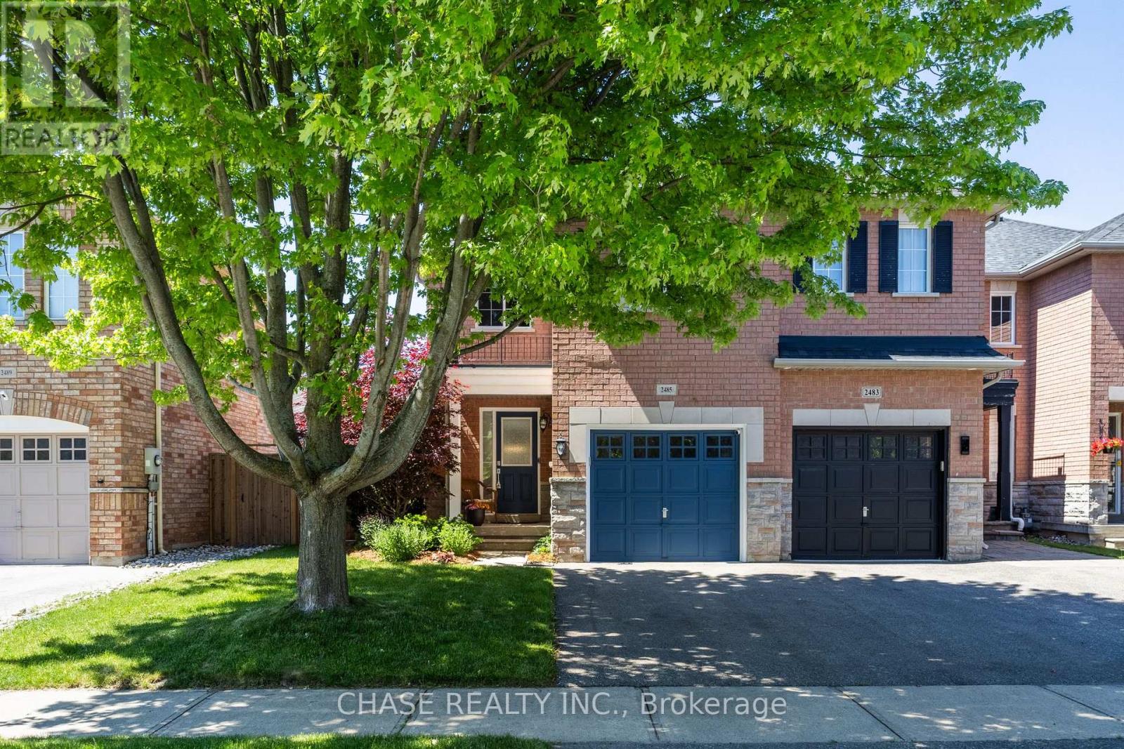 2485 Newcastle Crescent, Oakville, Ontario  L6M 4P3 - Photo 3 - W13240538