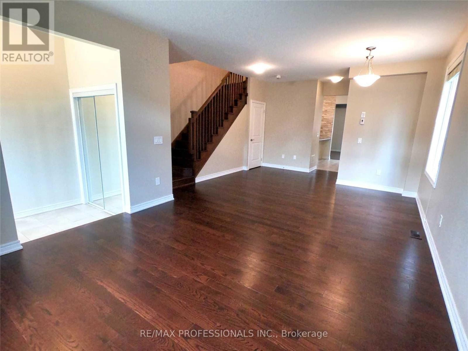258 Inspire Boulevard, Brampton, Ontario  L6R 0B6 - Photo 3 - W13240612