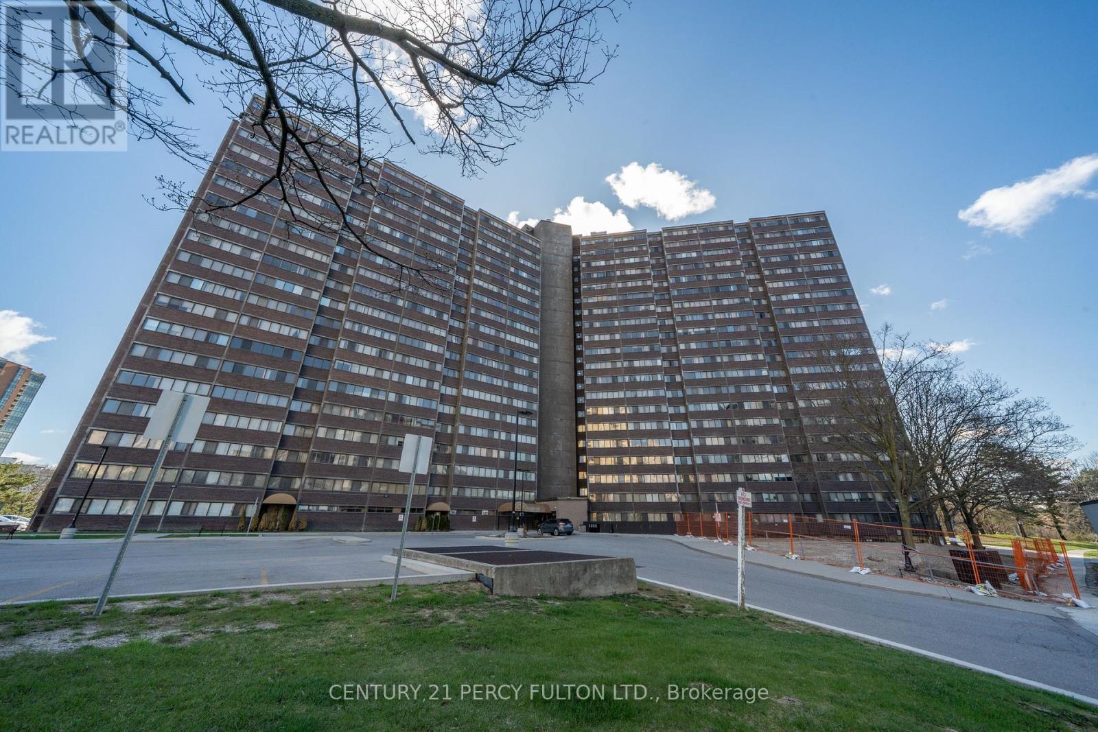 Ph 12 - 11 Wincott Drive, Toronto, Ontario  M9R 2R9 - Photo 2 - W13240614