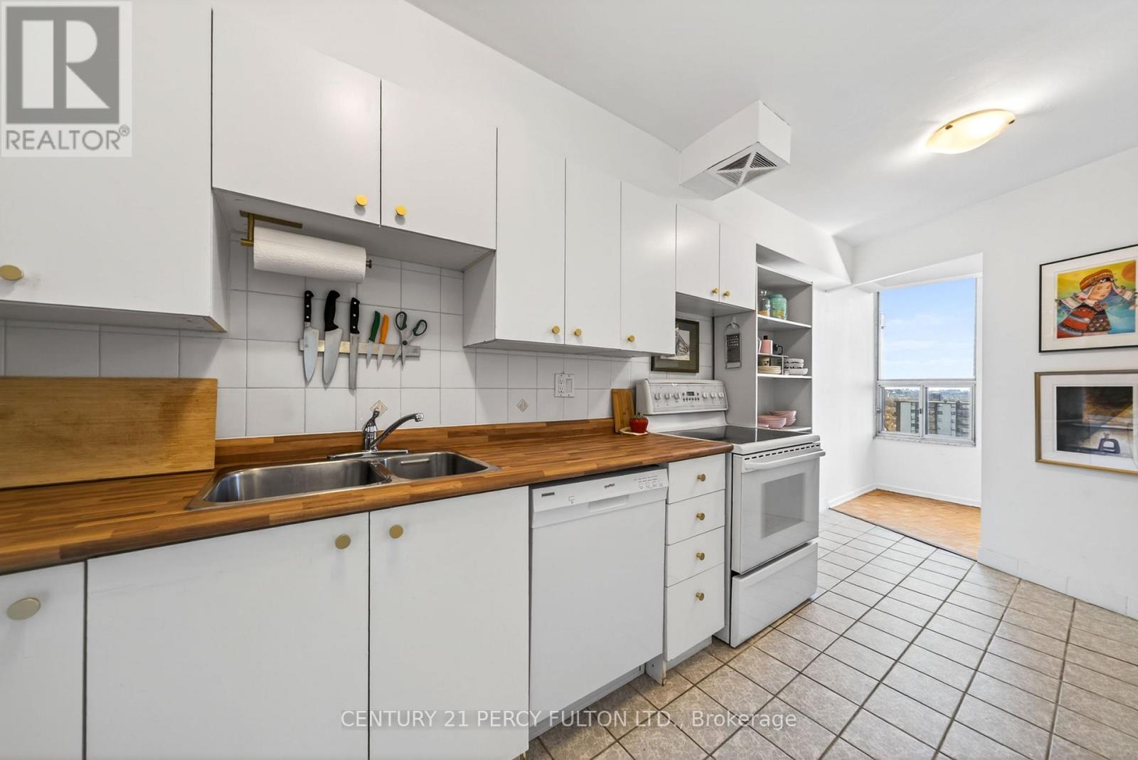 Ph 12 - 11 Wincott Drive, Toronto, Ontario  M9R 2R9 - Photo 23 - W13240614