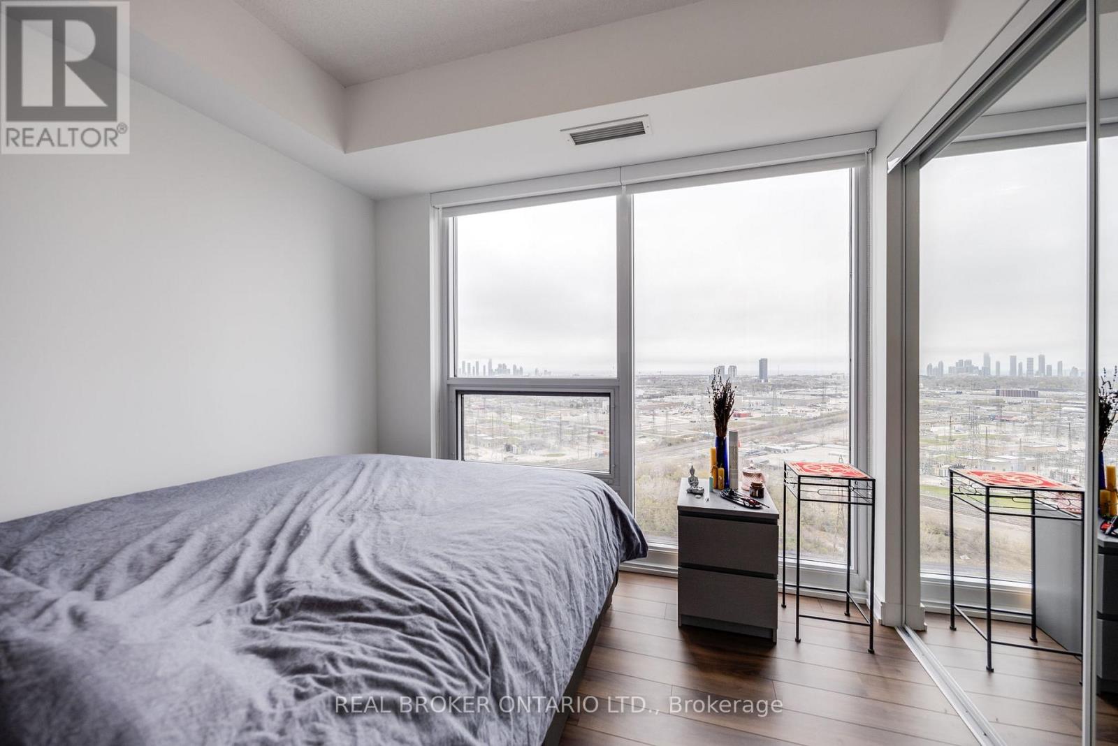 2010 - 30 Samuel Wood Way, Toronto, Ontario  M9B 0C9 - Photo 16 - W13240730
