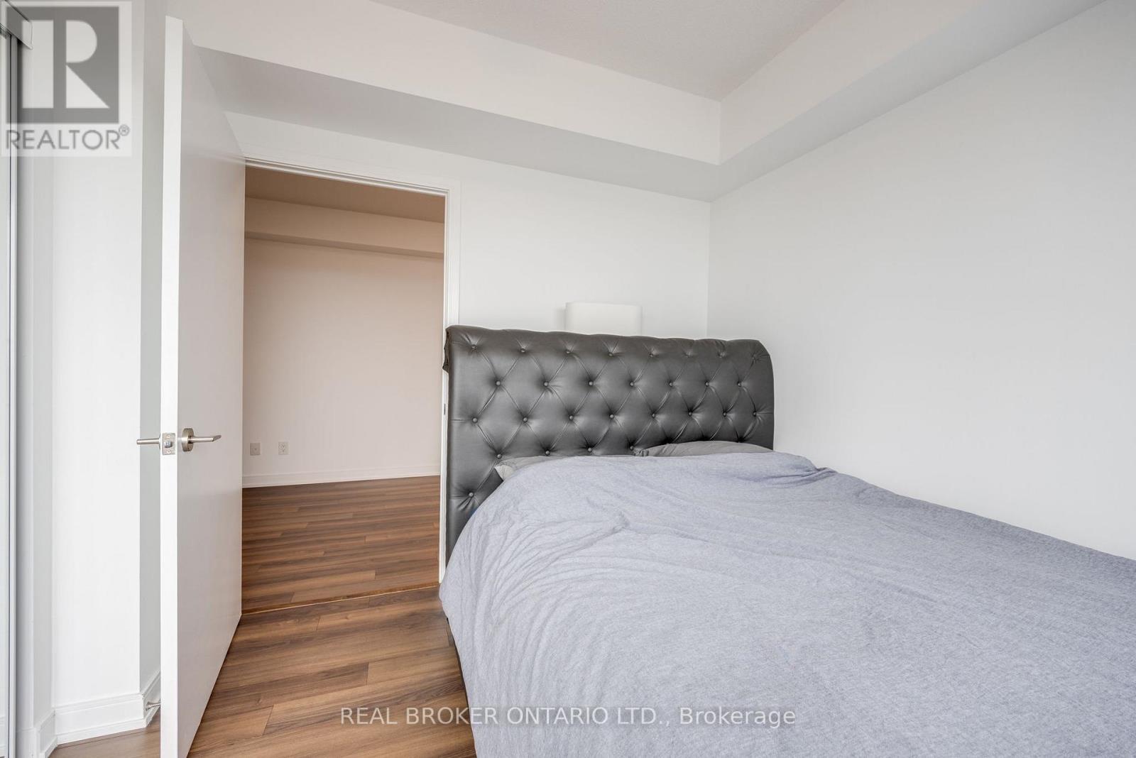 2010 - 30 Samuel Wood Way, Toronto, Ontario  M9B 0C9 - Photo 17 - W13240730