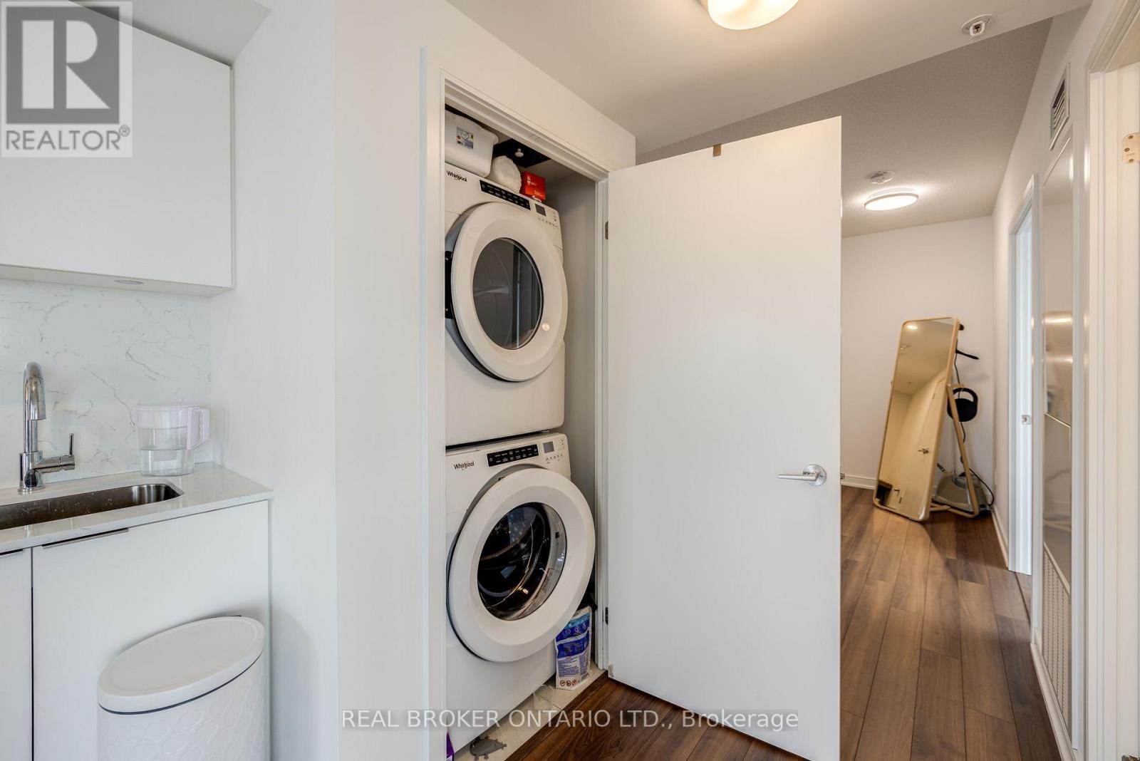 2010 - 30 Samuel Wood Way, Toronto, Ontario  M9B 0C9 - Photo 19 - W13240730