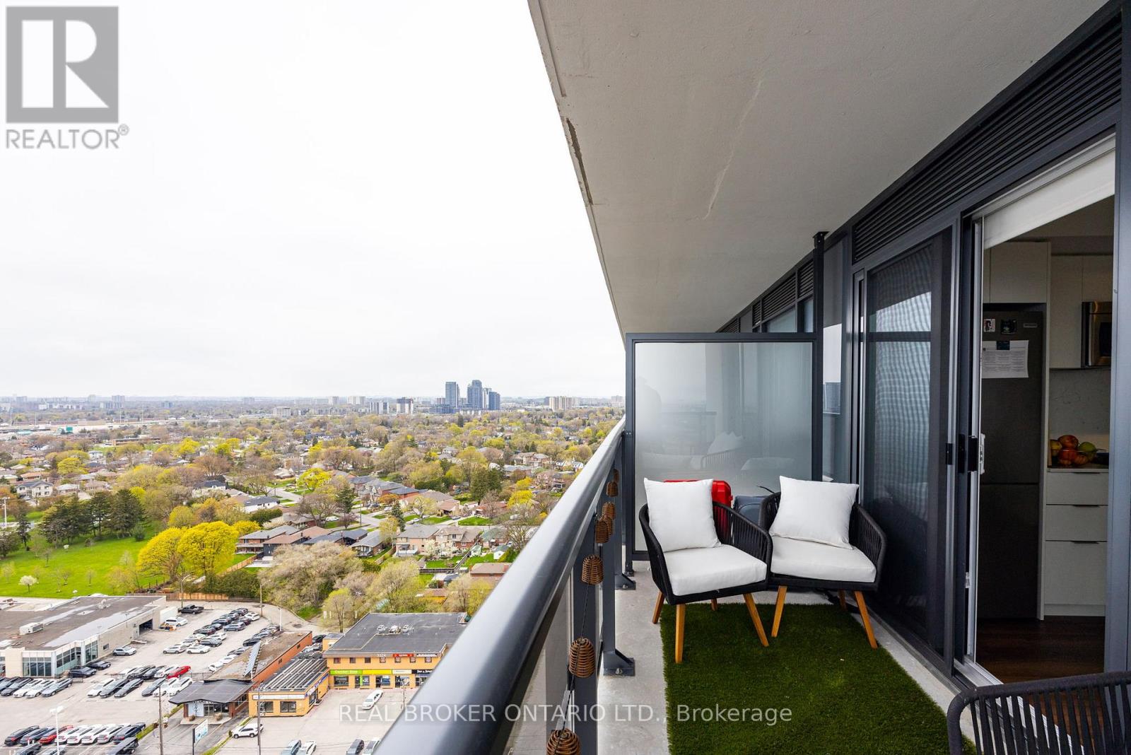 2010 - 30 Samuel Wood Way, Toronto, Ontario  M9B 0C9 - Photo 24 - W13240730