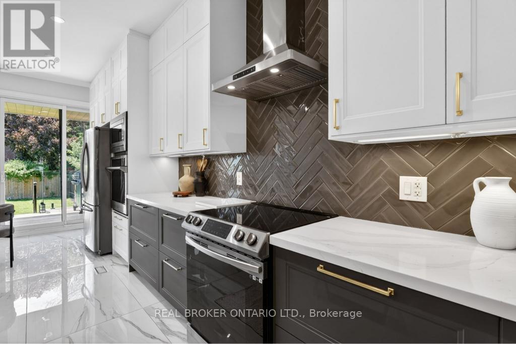 176 Aldercrest Road, Toronto, Ontario  M8W 4J3 - Photo 11 - W13240740