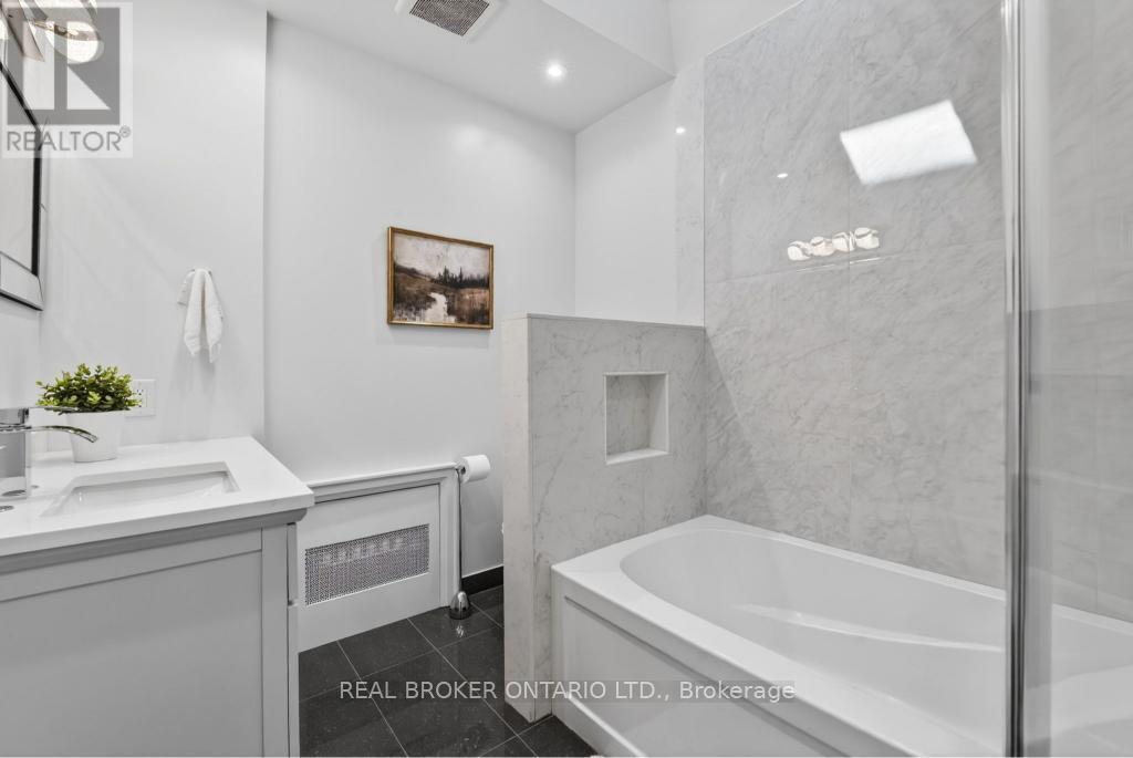 176 Aldercrest Road, Toronto, Ontario  M8W 4J3 - Photo 26 - W13240740