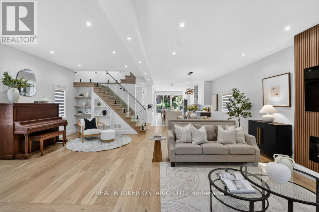 176 Aldercrest Road, Toronto, Ontario  M8W 4J3 - Photo 5 - W13240740