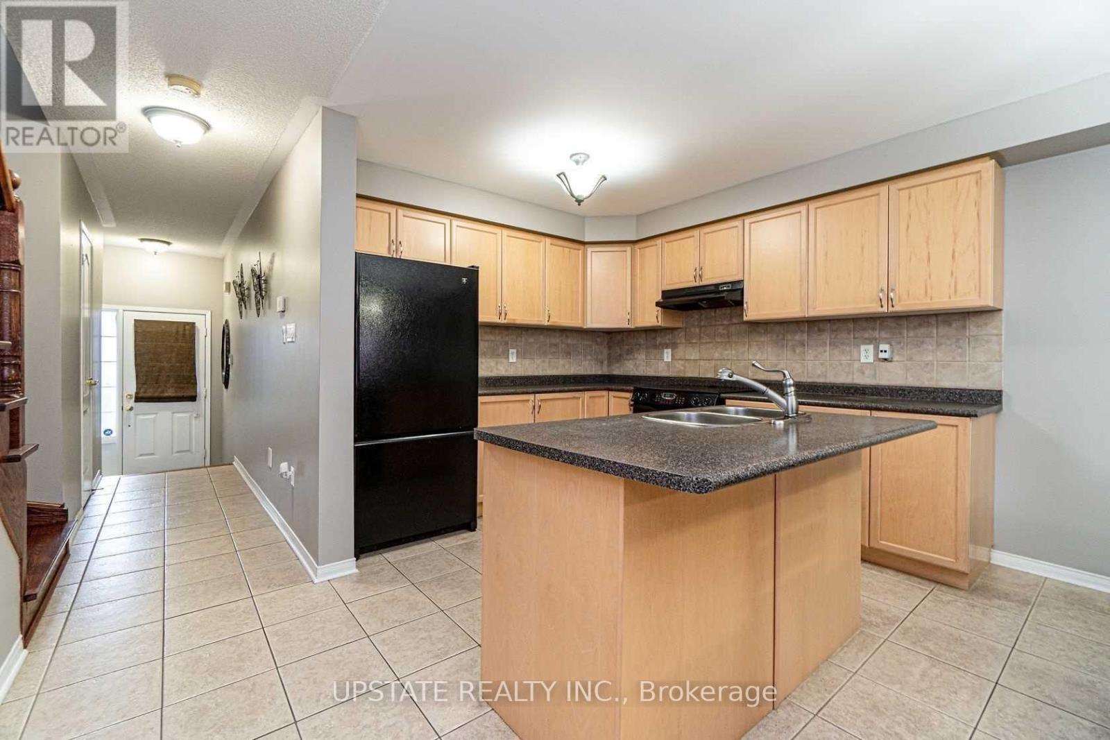 32 Sestina Court, Brampton, Ontario  L6P 1R9 - Photo 2 - W13240760