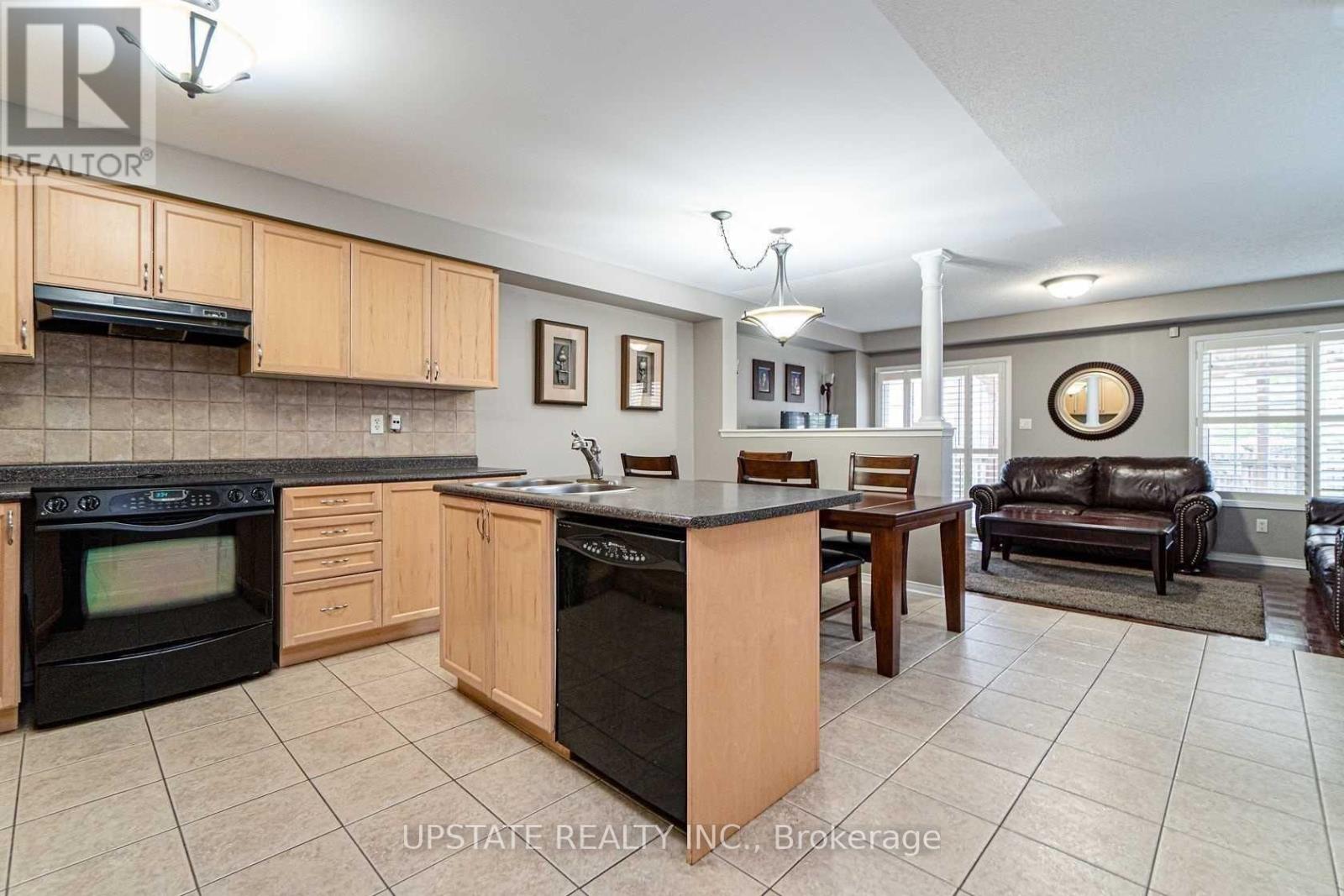 32 Sestina Court, Brampton, Ontario  L6P 1R9 - Photo 3 - W13240760