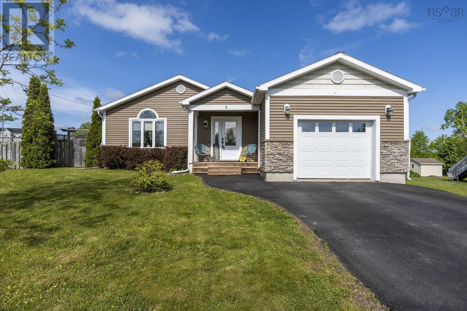 5 Tailfeather Court, North Kentville, Nova Scotia  B4N 0E6 - Photo 1 - 202606515