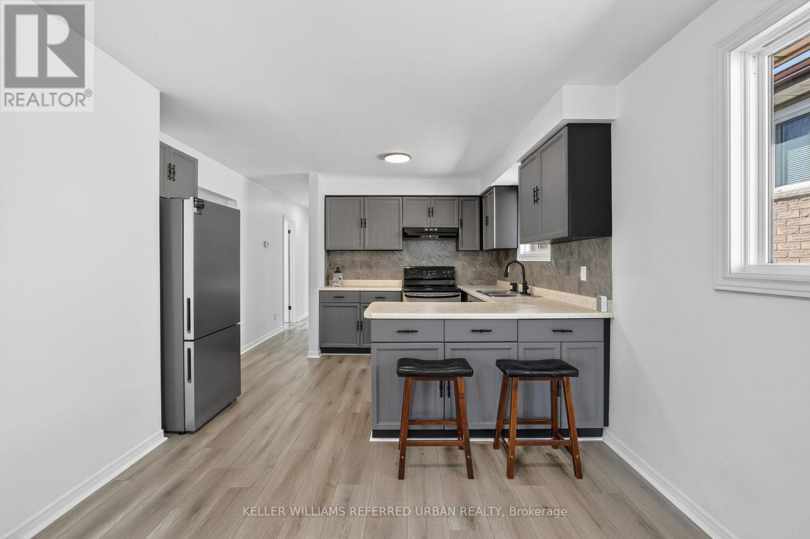 423 Britannia Avenue, Bradford West Gwillimbury, Ontario  L3Z 2C8 - Photo 13 - N13240948