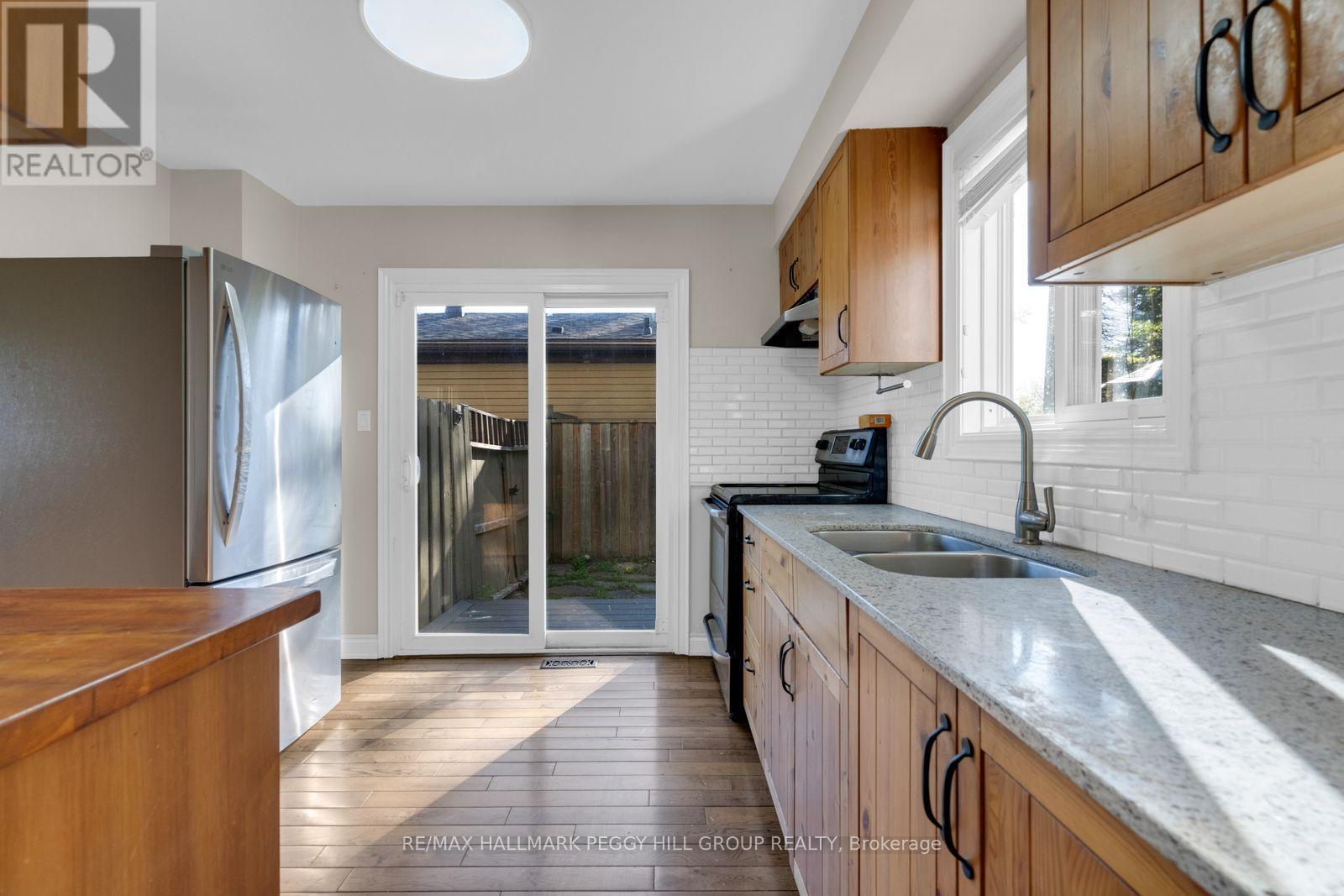 242 Browning Trail, Barrie, Ontario  L4N 5C1 - Photo 5 - S13241042