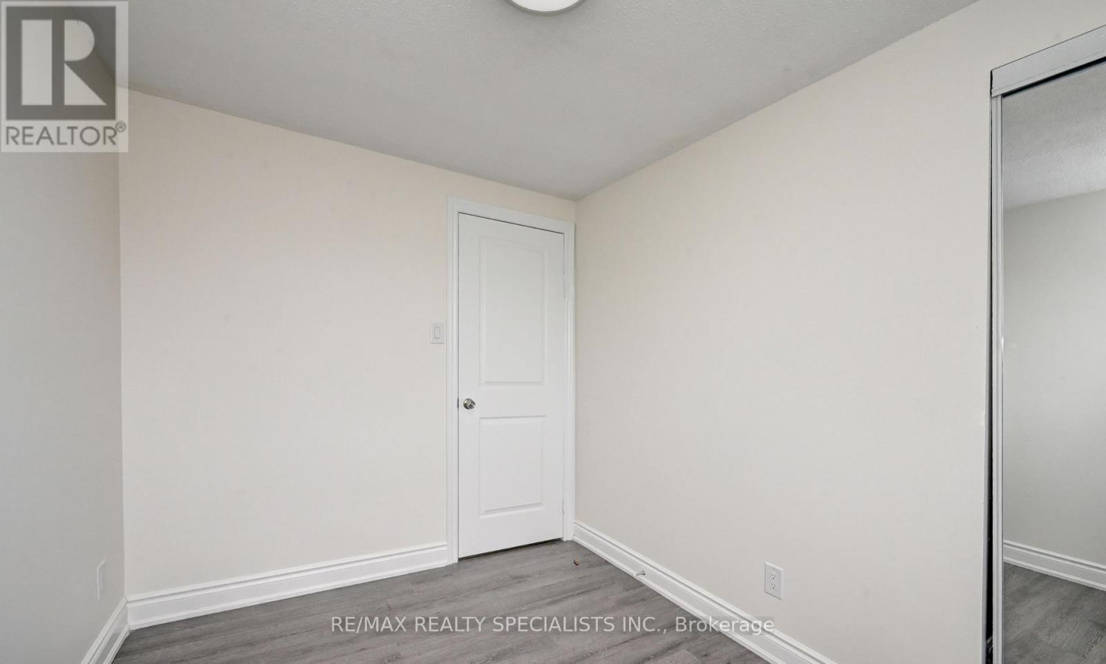 11 Dinison Crescent, Kitchener, Ontario N2E 2W3 - Photo 11 - X13240494