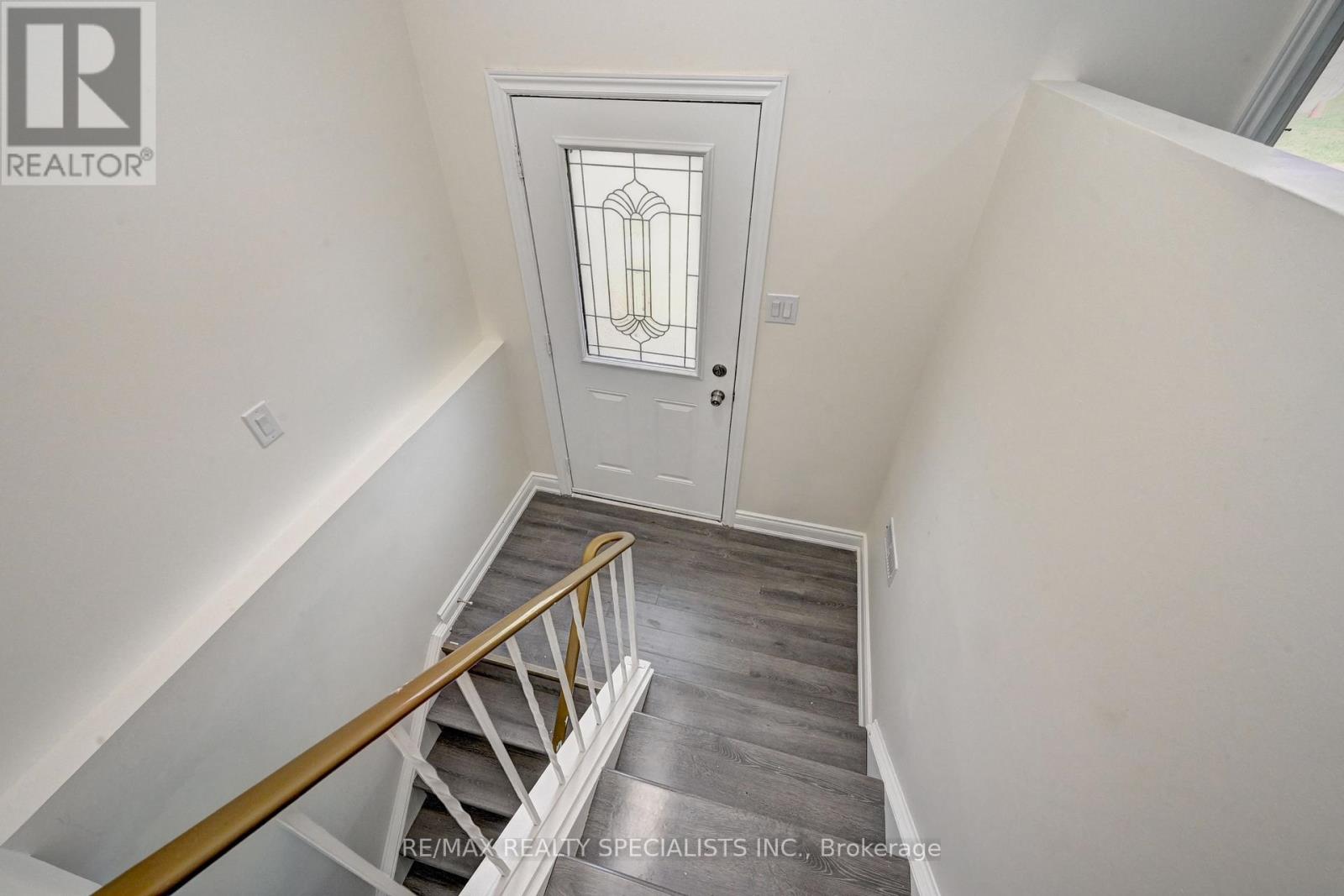 11 Dinison Crescent, Kitchener, Ontario N2E 2W3 - Photo 25 - X13240494