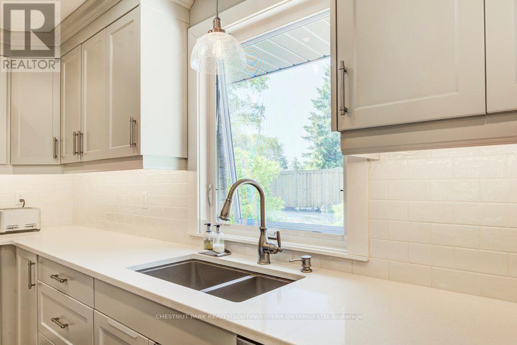 345 Old Stone Road, Waterloo, Ontario  N2K 1Z2 - Photo 13 - X13240524