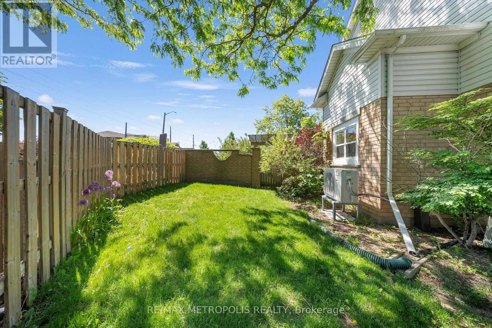 53 - 426 Grange Road, Guelph, Ontario  N1E 7E4 - Photo 44 - X13240540