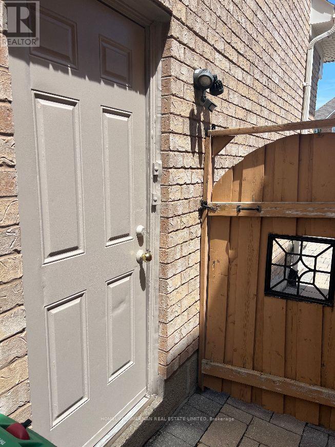 Basement - 5484 Freshwater Drive, Mississauga, Ontario  L5M 0K7 - Photo 17 - W13240988
