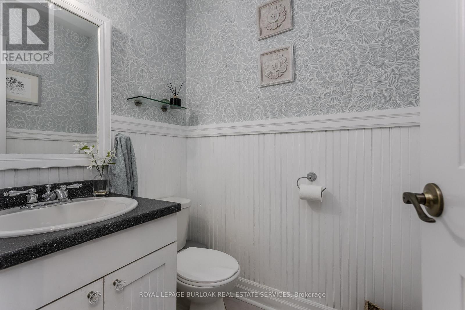 2157 Mountain Grove Avenue, Burlington, Ontario  L7P 2H8 - Photo 16 - W13241004