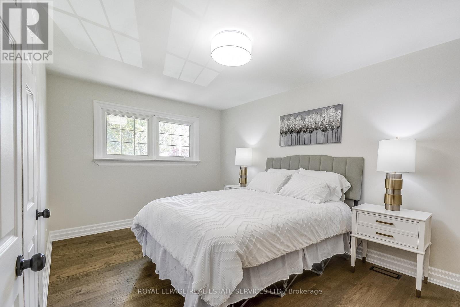 351 Strathcona Drive, Burlington, Ontario  L7L 2E4 - Photo 18 - W13241052