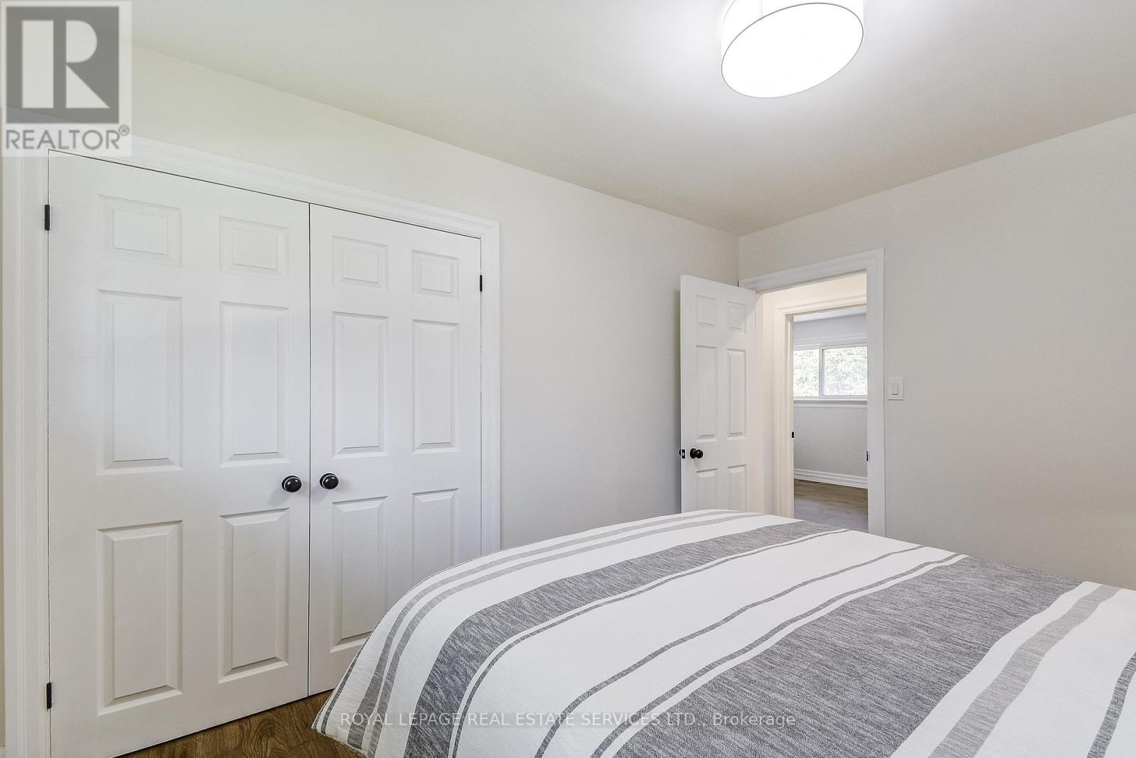 351 Strathcona Drive, Burlington, Ontario  L7L 2E4 - Photo 25 - W13241052