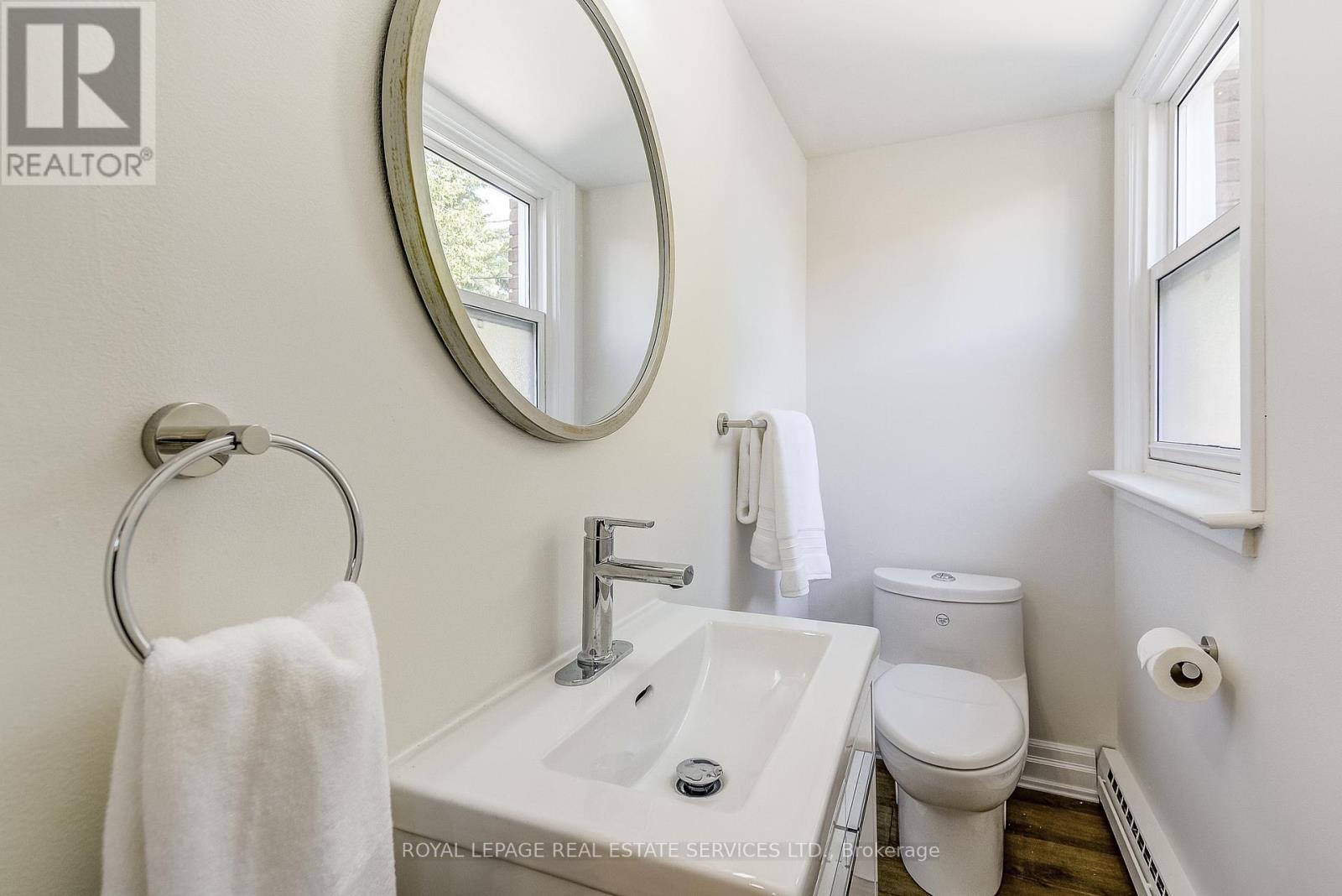 351 Strathcona Drive, Burlington, Ontario  L7L 2E4 - Photo 36 - W13241052
