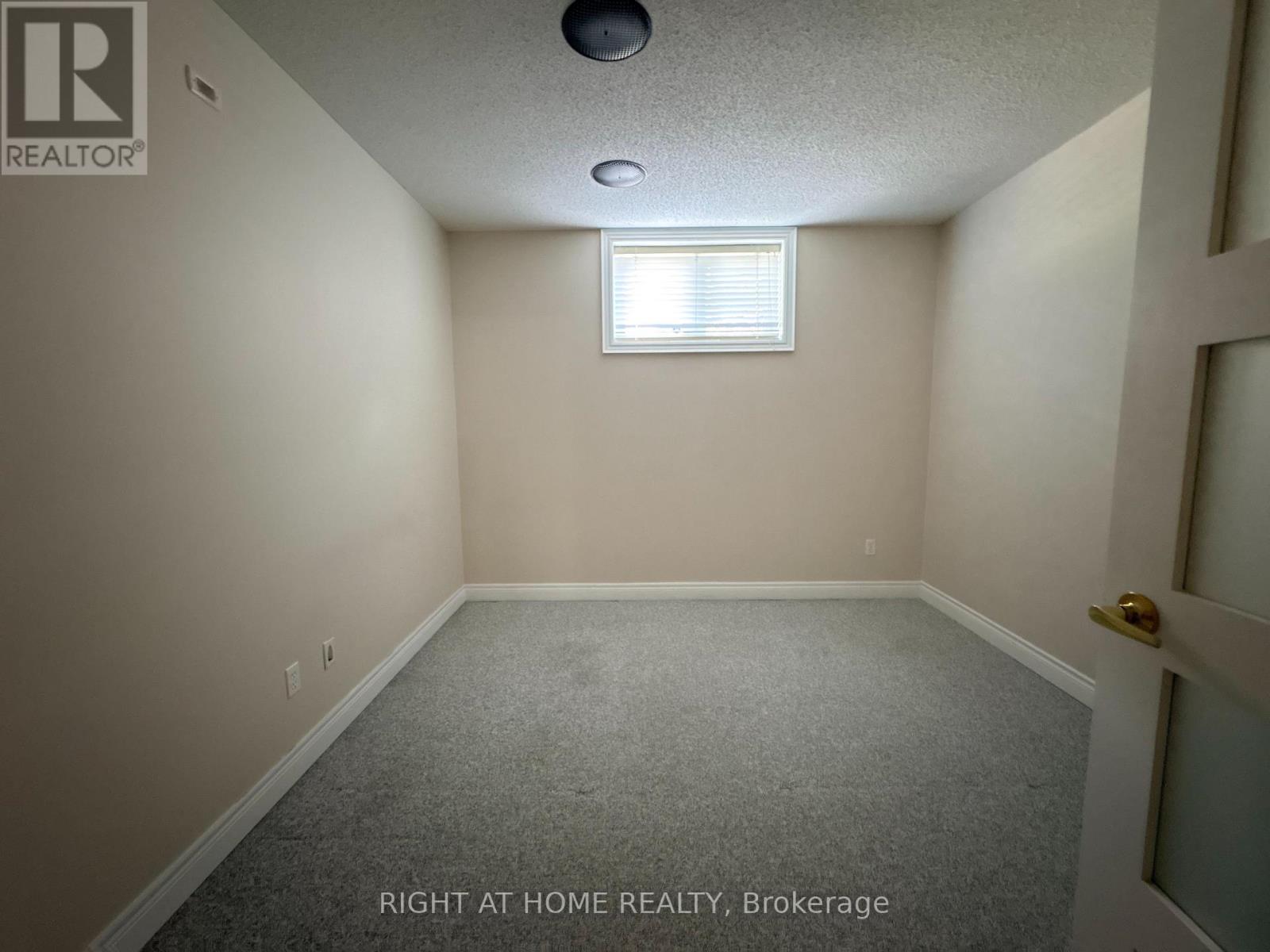 2385 Eighth Line, Oakville, Ontario  L6H 7L7 - Photo 19 - W13241064
